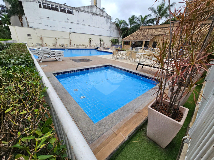 Foto REO384882