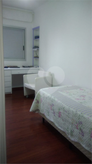 Foto REO386158