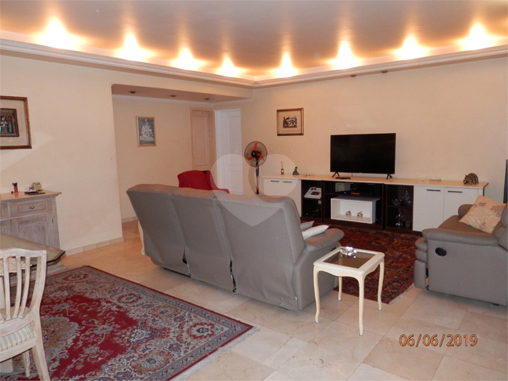 Foto REO386158