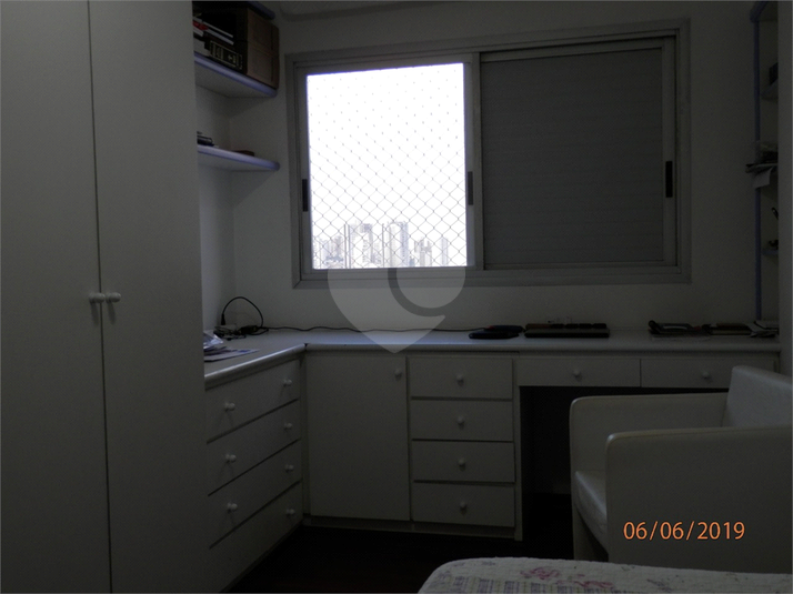 Foto REO386158