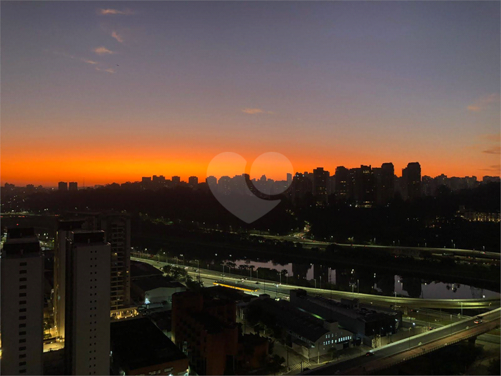 Foto REO387257