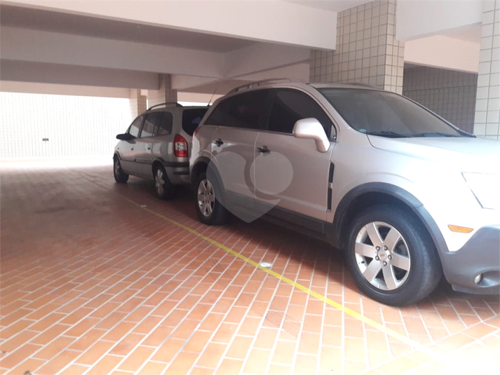 Foto REO387937