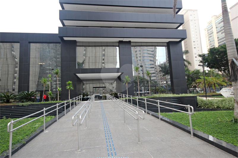 Foto REO388499