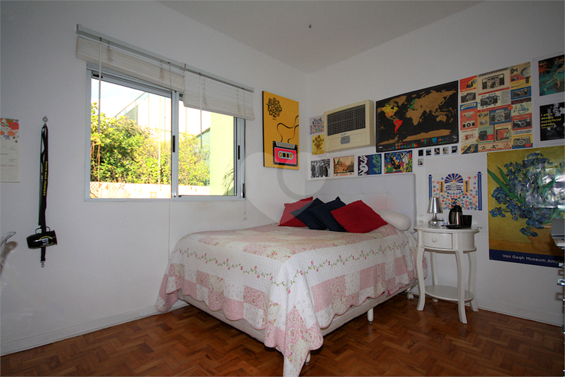Foto REO390917