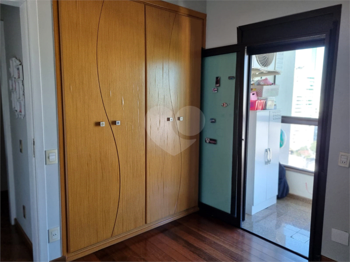 Foto REO391748