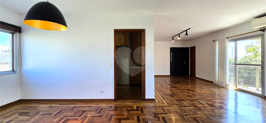Foto REO394012
