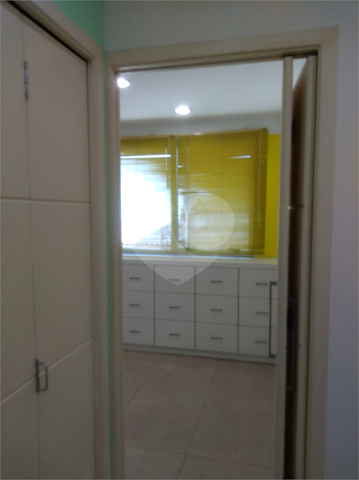 Venda Salas São Paulo Santana REO396093 24