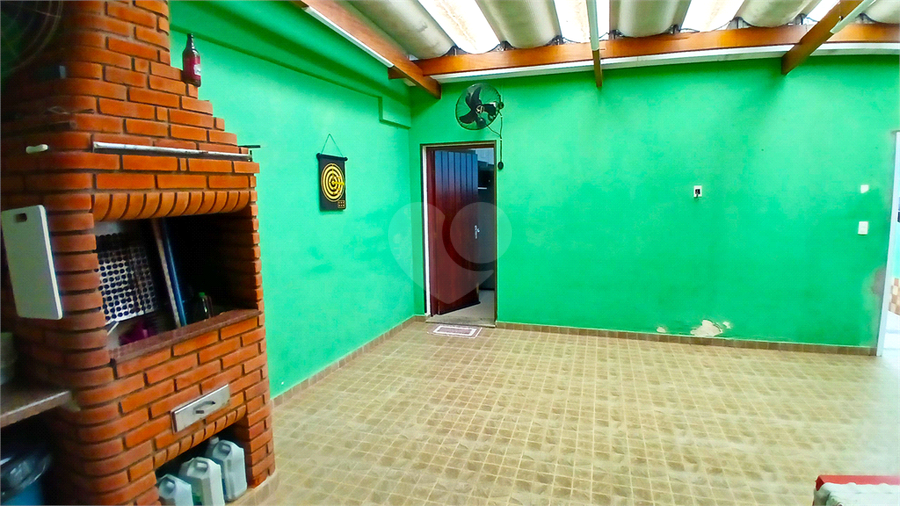 quintal com churrasqueira