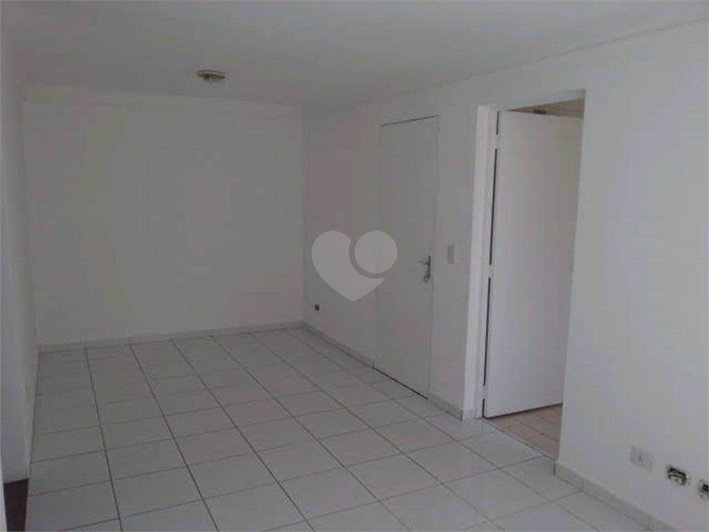 Venda Apartamento Cotia Jardim Caiapiá REO408003 1