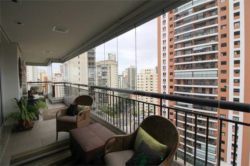 Foto REO408004