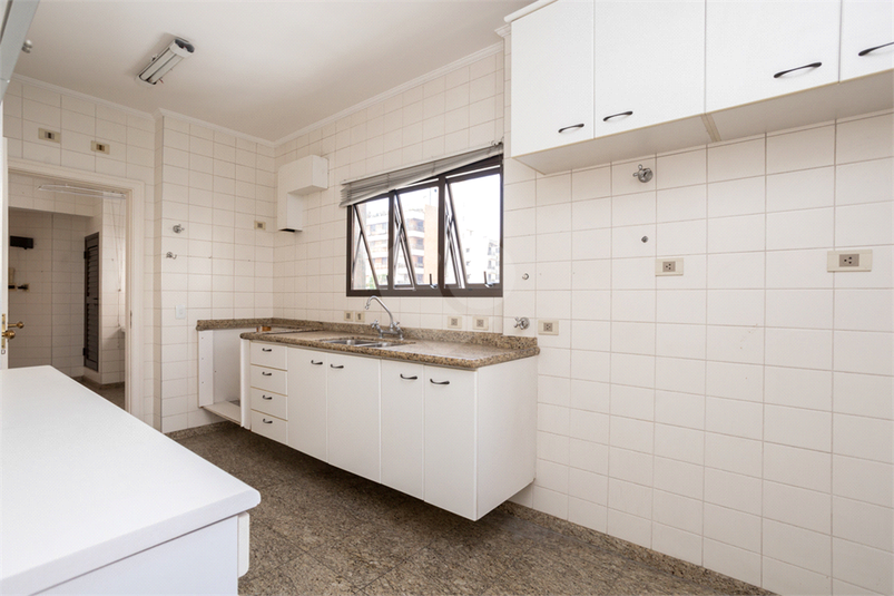 Venda Apartamento São Paulo Real Parque REO41205 13