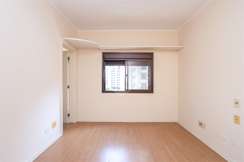 Venda Apartamento São Paulo Real Parque REO41205 23