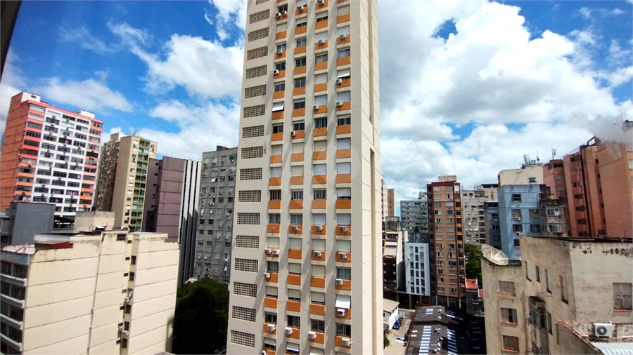 Venda Apartamento Porto Alegre Centro Histórico REO417207 9