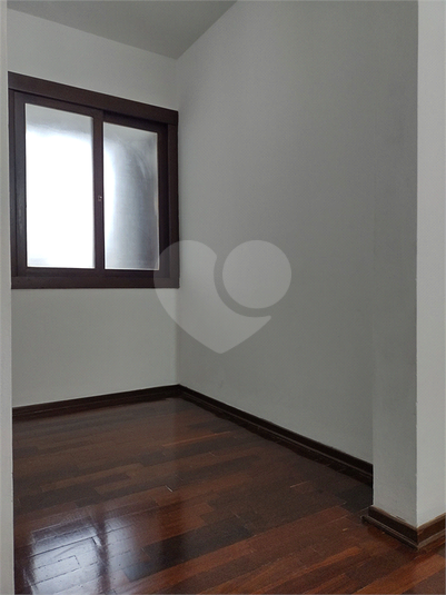 Venda Apartamento Porto Alegre Três Figueiras REO420532 40