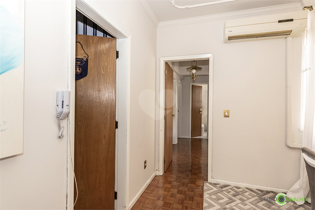 Venda Apartamento Porto Alegre Centro Histórico REO420960 12