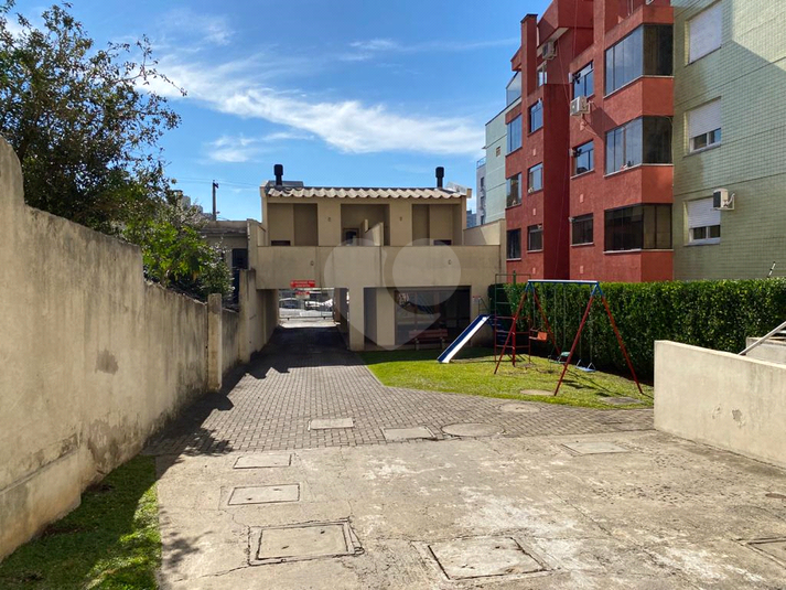 Foto REO421070