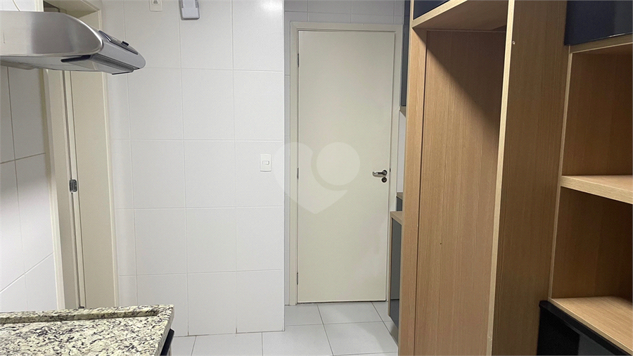 Foto REO43003