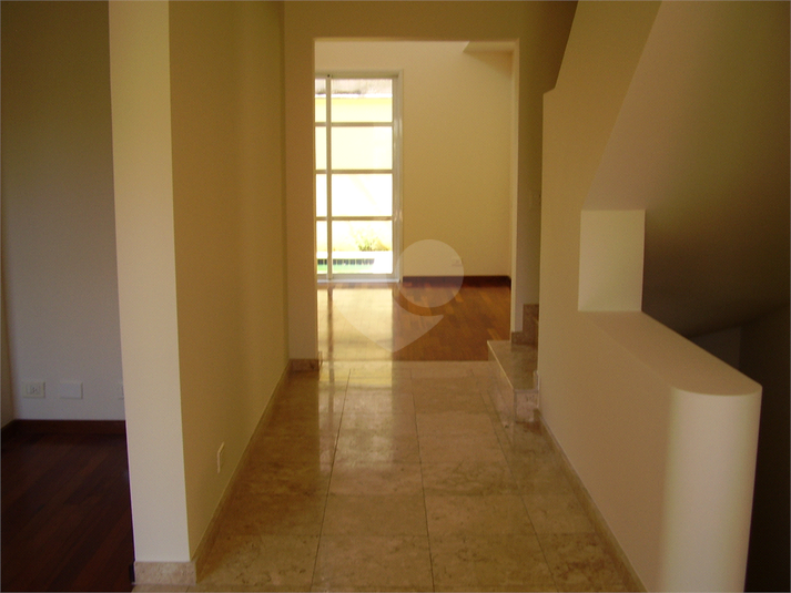 Foto REO444956