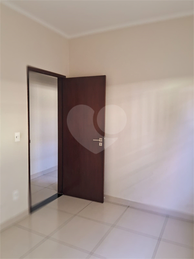 Foto REO451883
