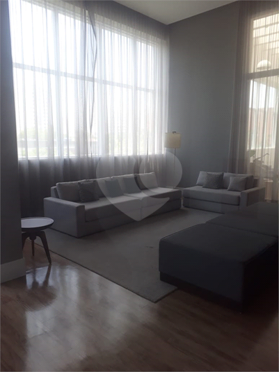 Foto REO452131