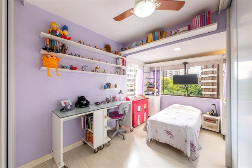 Foto REO453076