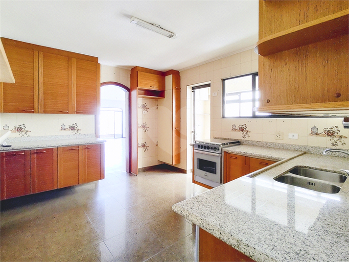 Foto REO453947