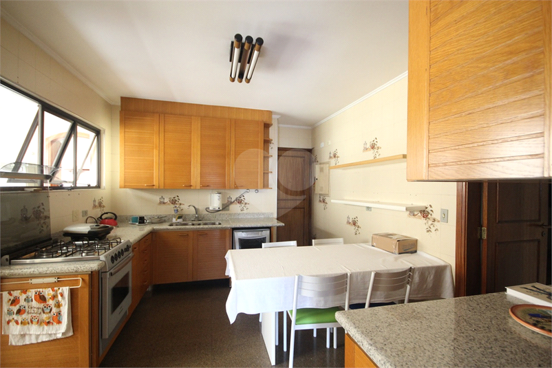 Foto REO453947
