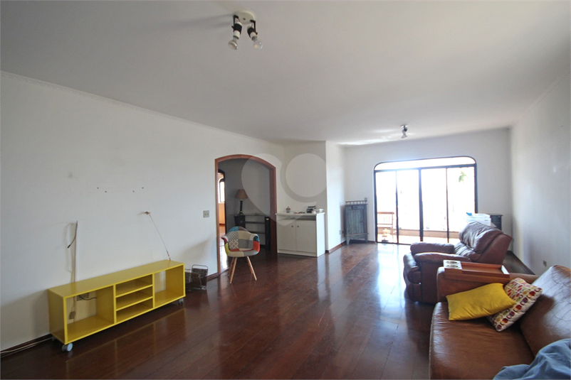 Foto REO453947