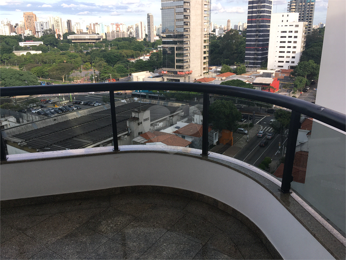 Foto REO460354