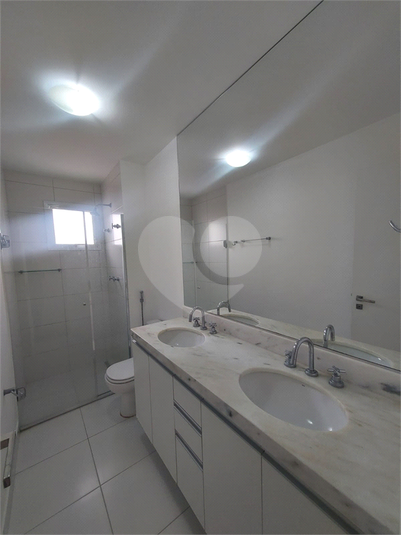 Foto REO461196
