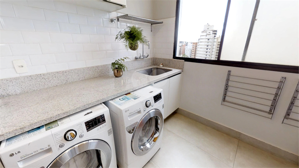 Venda Apartamento Campinas Cambuí REO461221 11