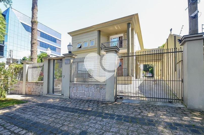 Casa, 4 quartos à Venda Batel, Curitiba Lopes