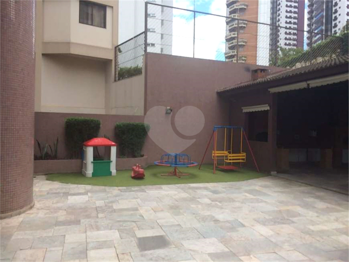 Foto REO469033