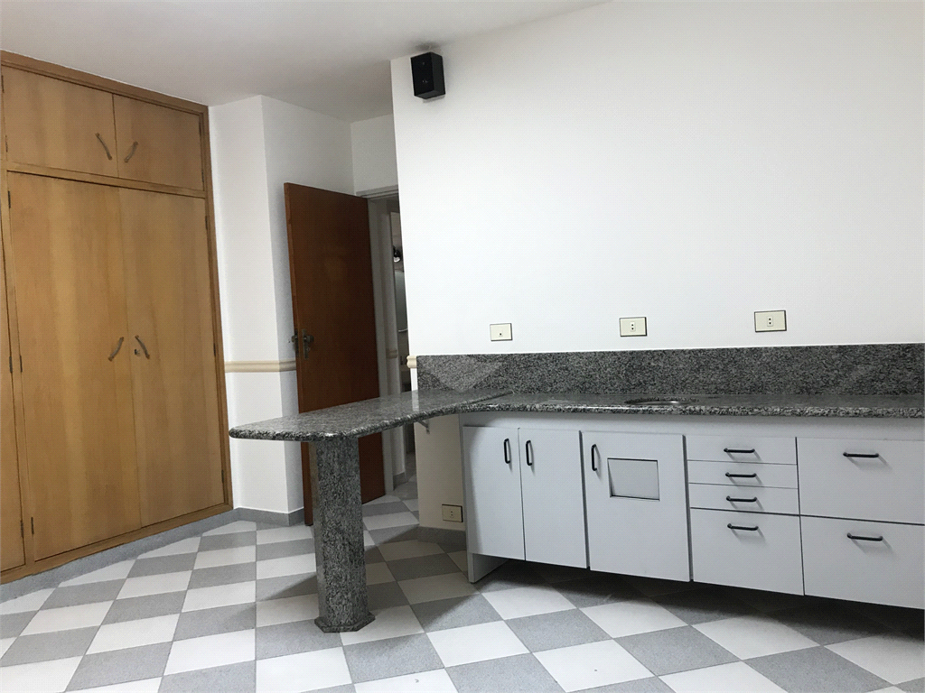 Venda Casa São Paulo Alto Da Lapa REO470500 14