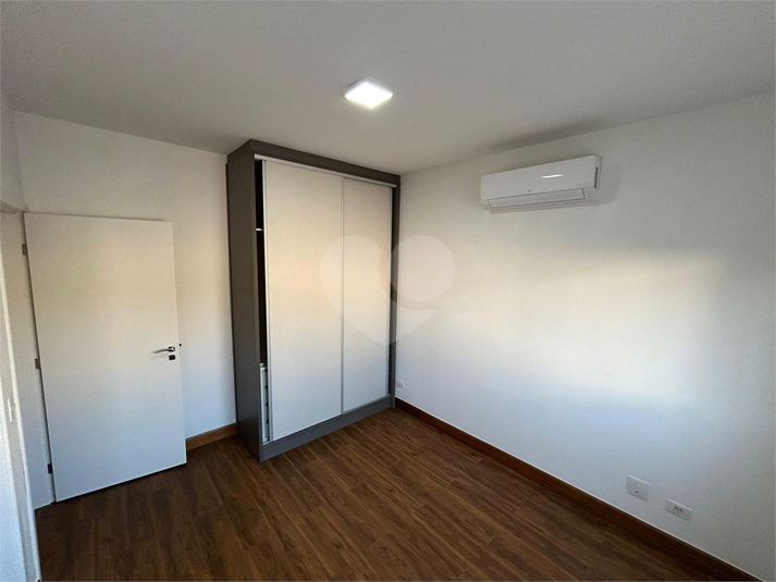 Foto REO470851