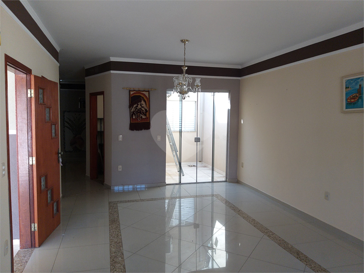 Foto REO472390