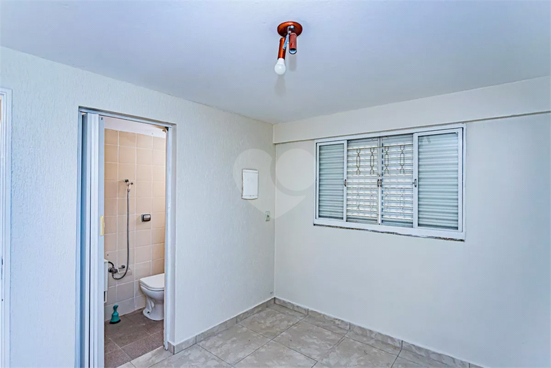 suíte do 1º piso da Edícula