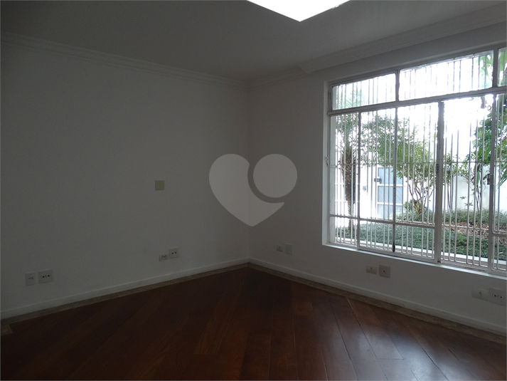 Foto REO474952