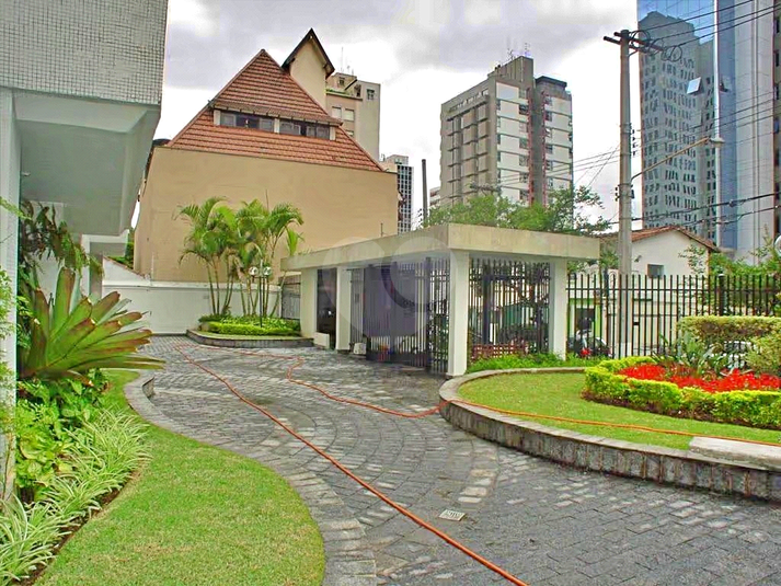 Foto REO477585