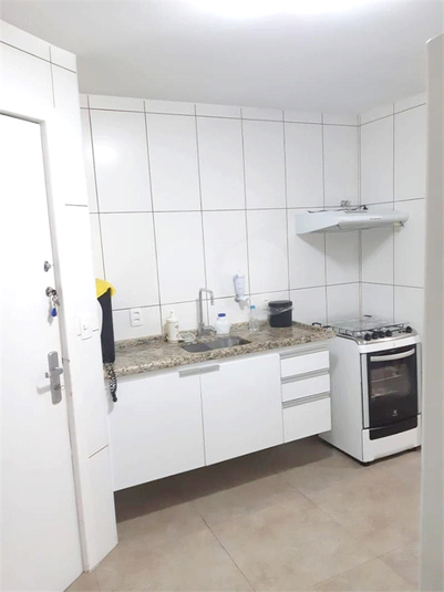 Venda Apartamento São Paulo Barra Funda REO484082 10