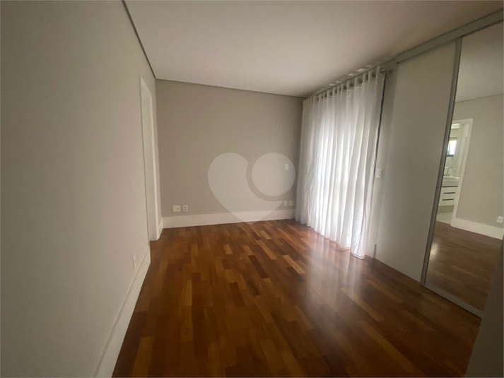 Foto REO485347