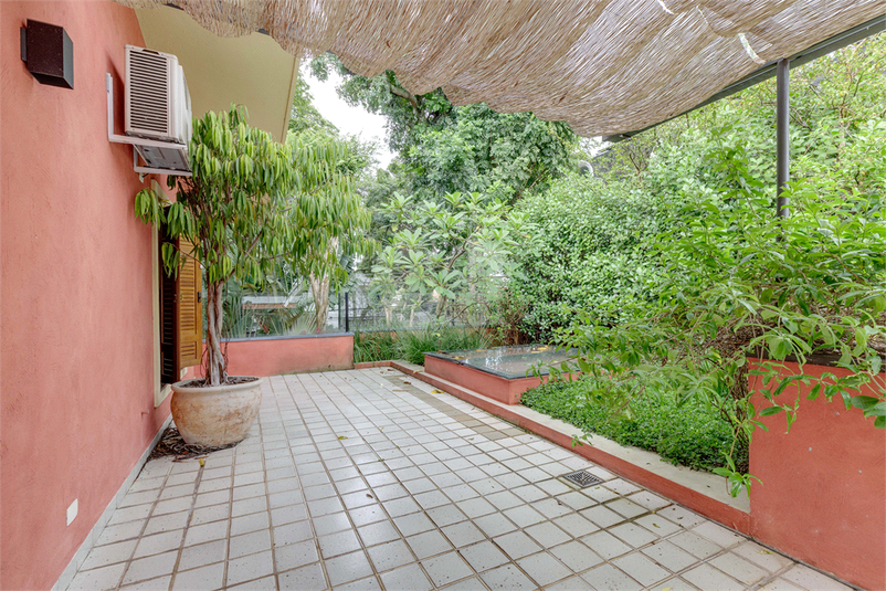 Foto REO48601