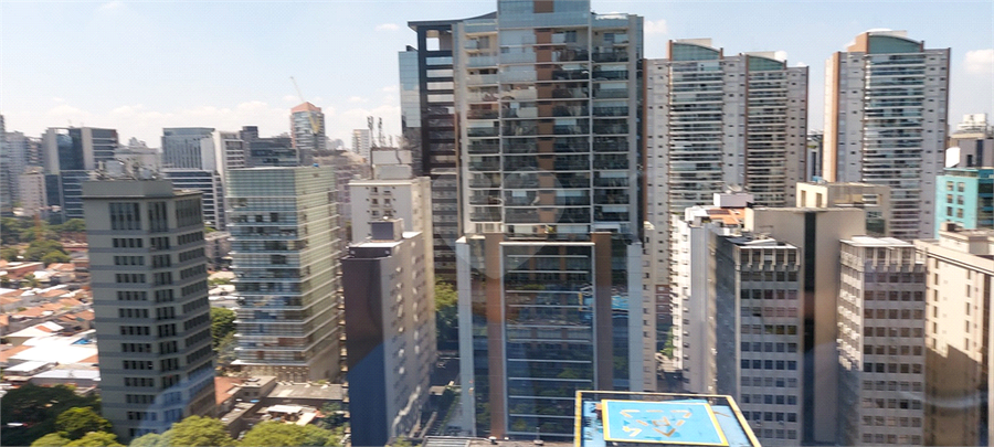 Foto REO487350