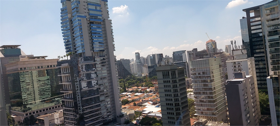 Foto REO487350