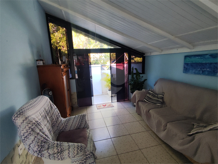 Foto REO488128