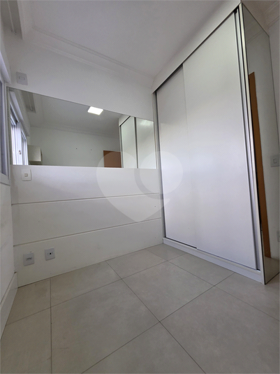 Foto REO488166