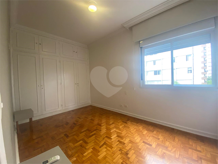 Foto REO491835