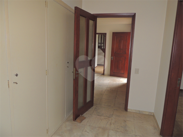 Foto REO492439