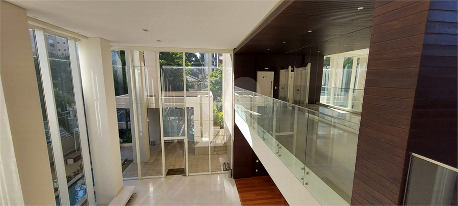 Foto REO492452