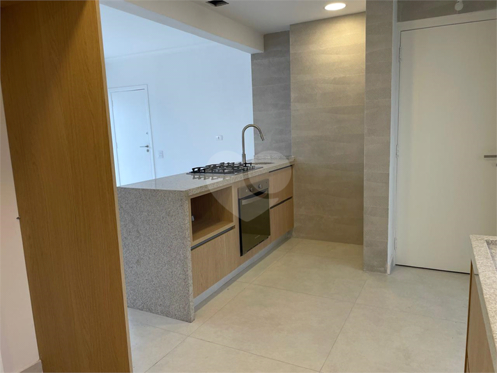 Foto REO493134